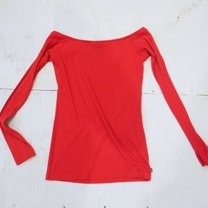 Low Shoulder Long Sleeve